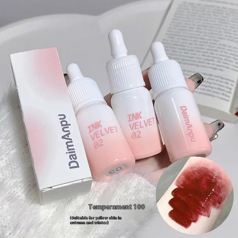 Mirror Lip Lacquer tube in 3.5g size showing colour options for moisturising non-stick lip gloss