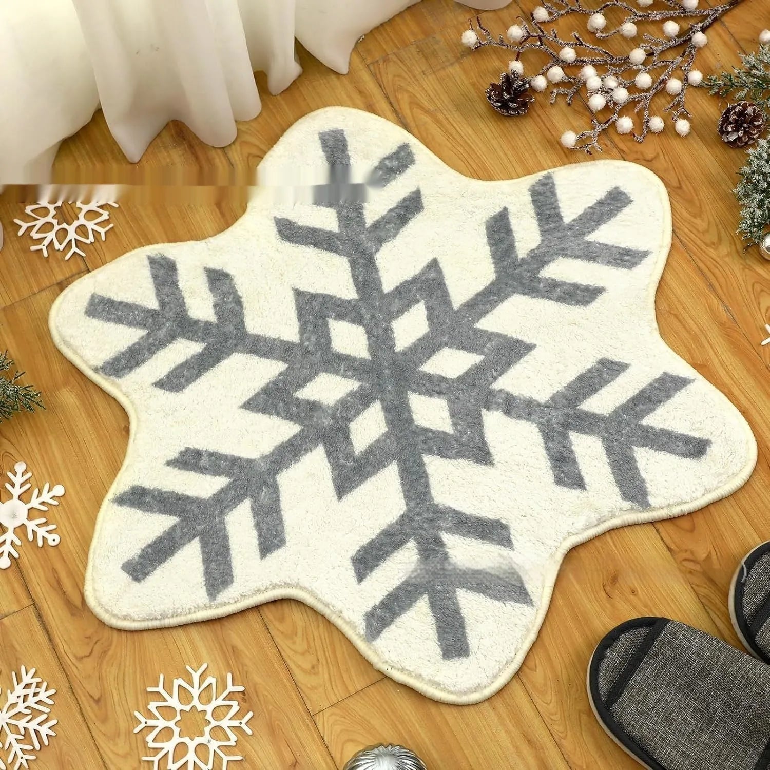 Christmas round polyester rug with festive printed design in soft cashmere-like texture