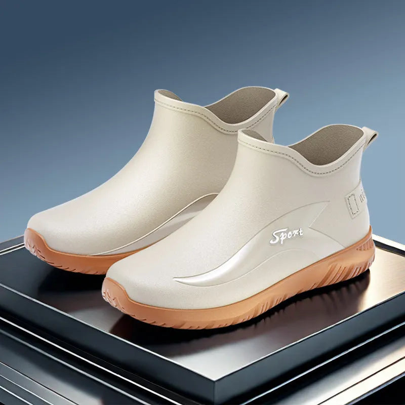 Men's short PVC rubber boot with flat heel and non-slip sole in beige colour