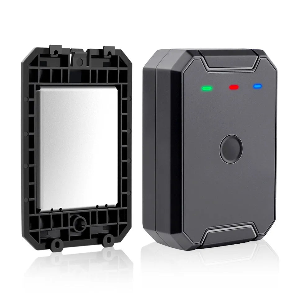 Black GPS car locator with 6000mAh battery capacity and ceramic antenna