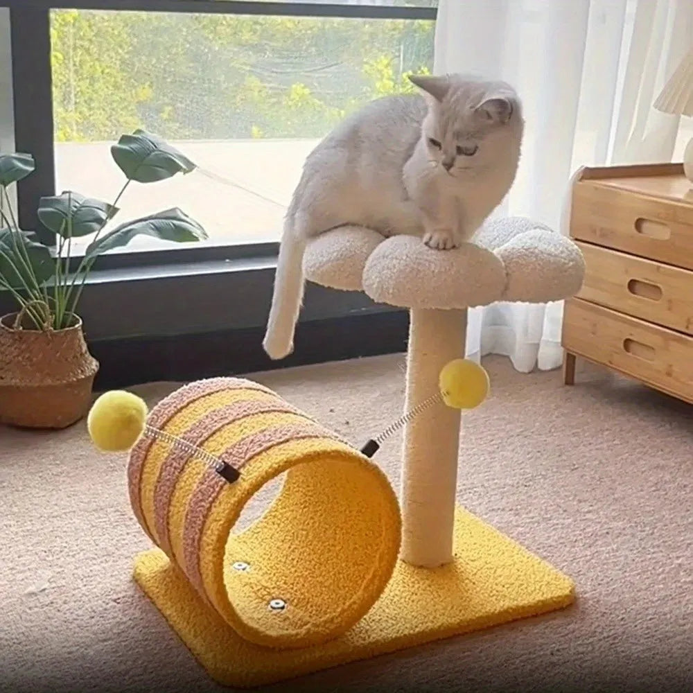 Yellow bee-themed cat climbing frame with sisal scratching board and tunnel measuring 46x36x25cm