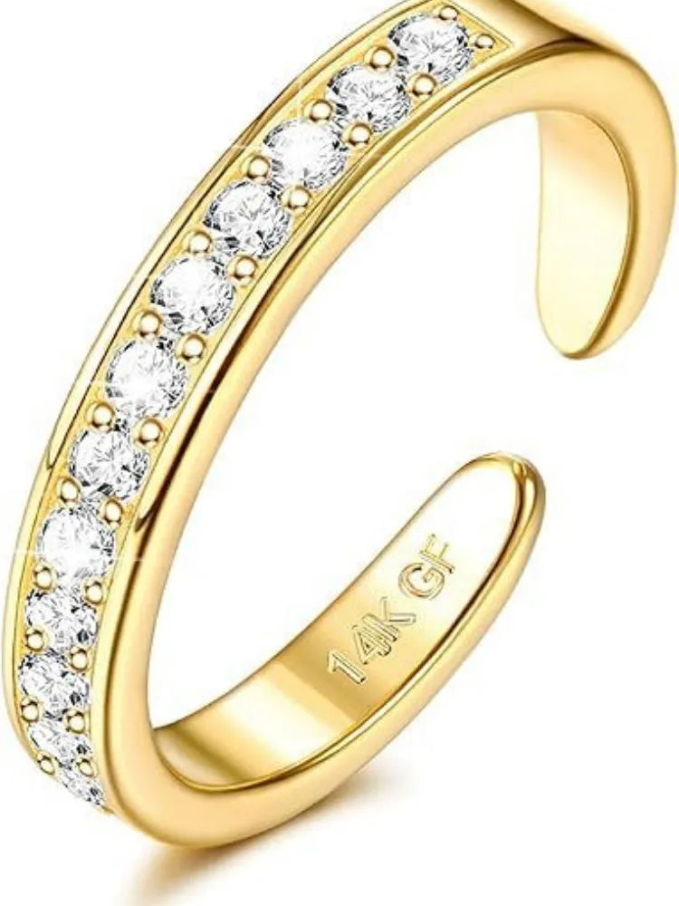 Geometric gold plated toe ring with a choice of diamond, flower, rhinestone or water drop design.