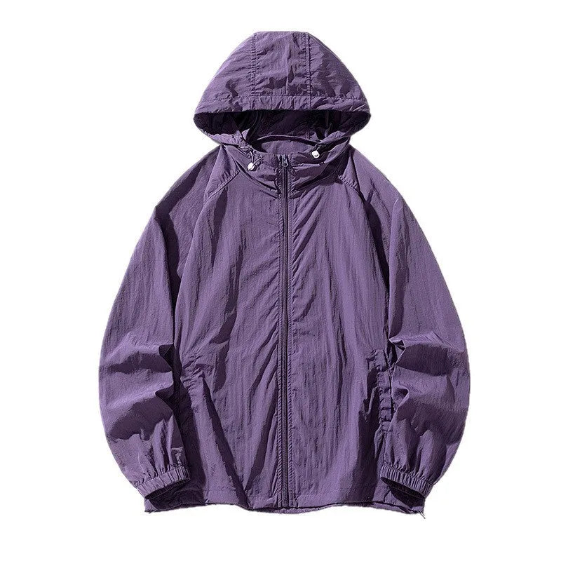 Loose fit outdoor jacket in chemical fibre fabric with sun-protective properties