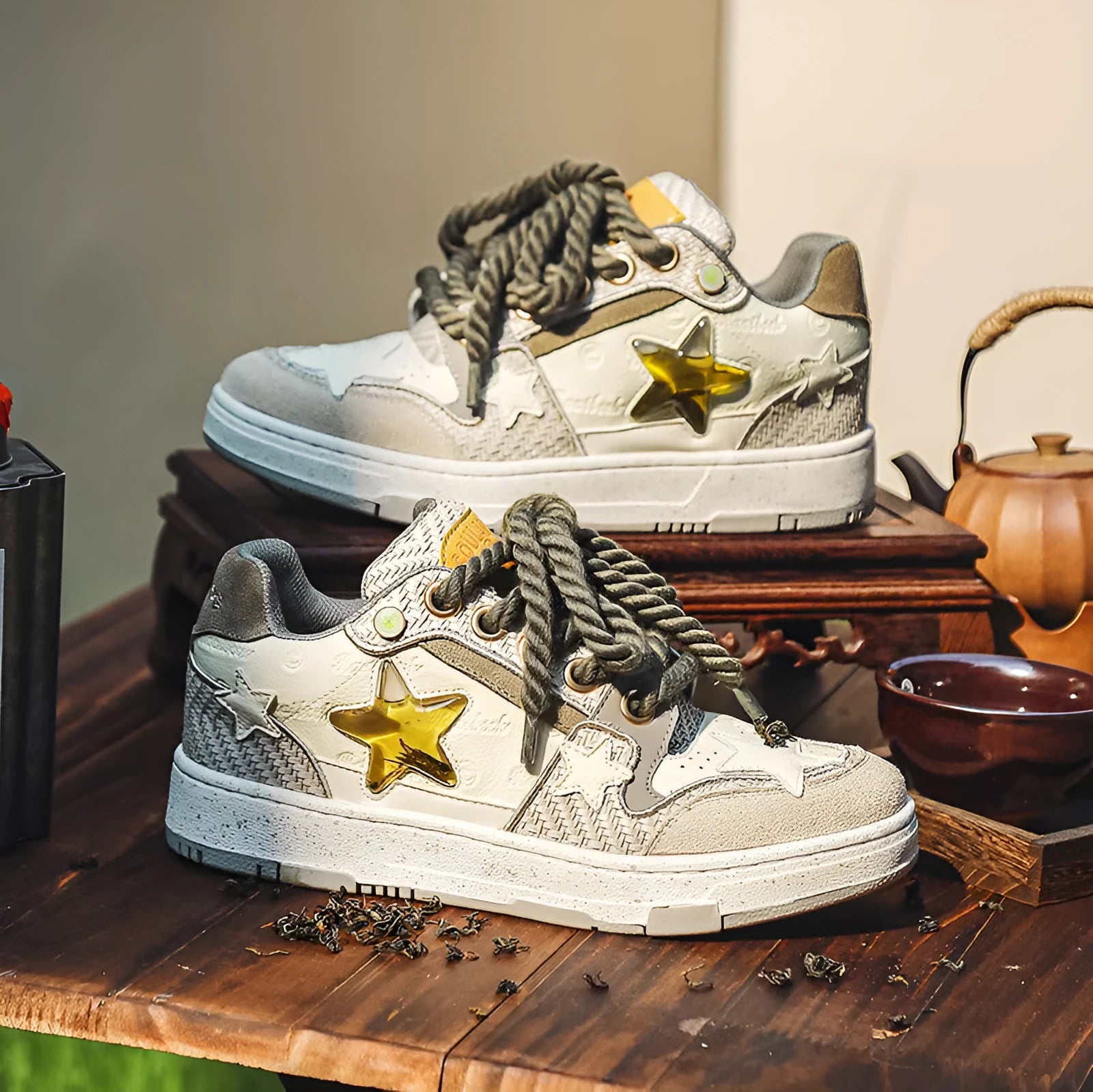 Cowhide leather low-top platform running shoes in West Lake dragon well tea colour with front lace-up