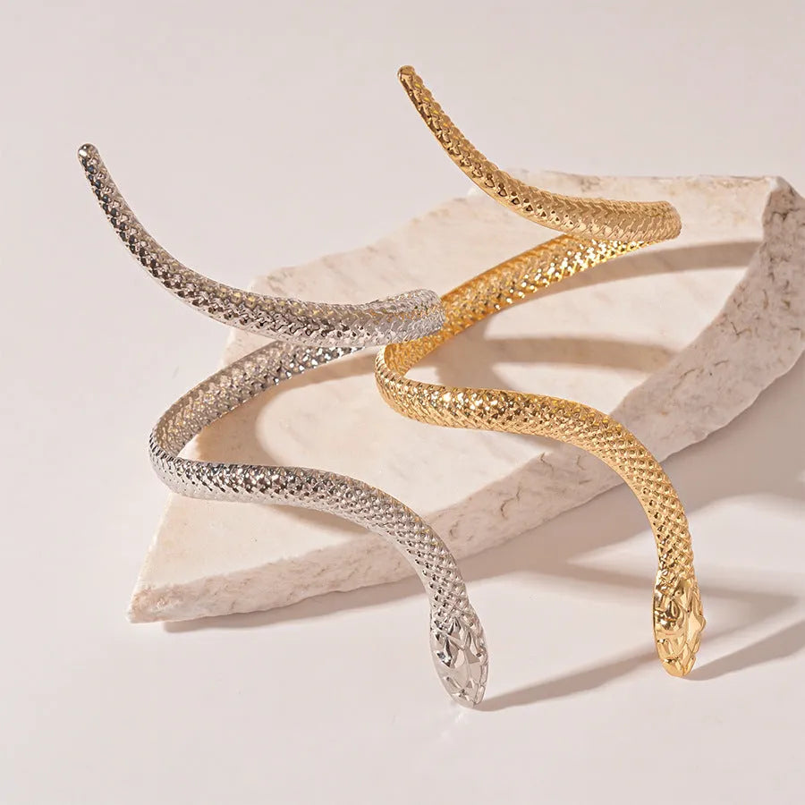 Exaggerated twisted winding simulated snake design ring bracelet 2-piece set in gold or silver