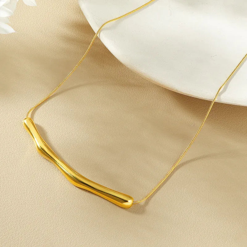 Titanium steel women's necklace with irregular pleating design in gold or steel electroplated finish
