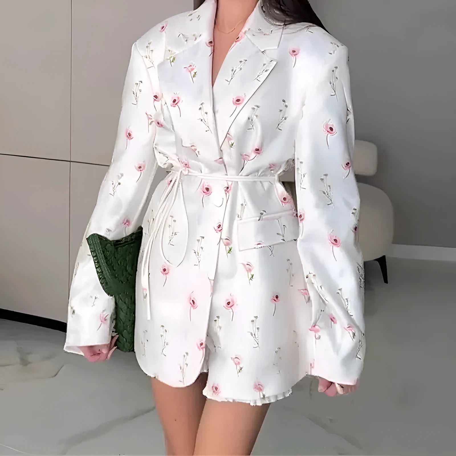 Collar lace-up waist-tight suit jacket with adjustable waist design and regular long sleeves
