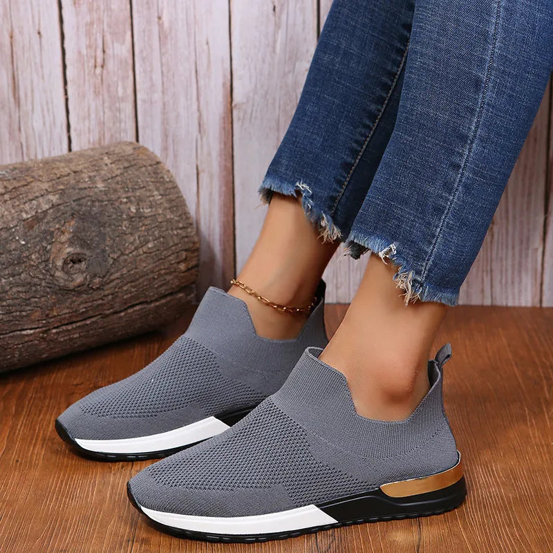 Breathable mesh running shoes with rubber sole in multiple solid colours sizes 35-44