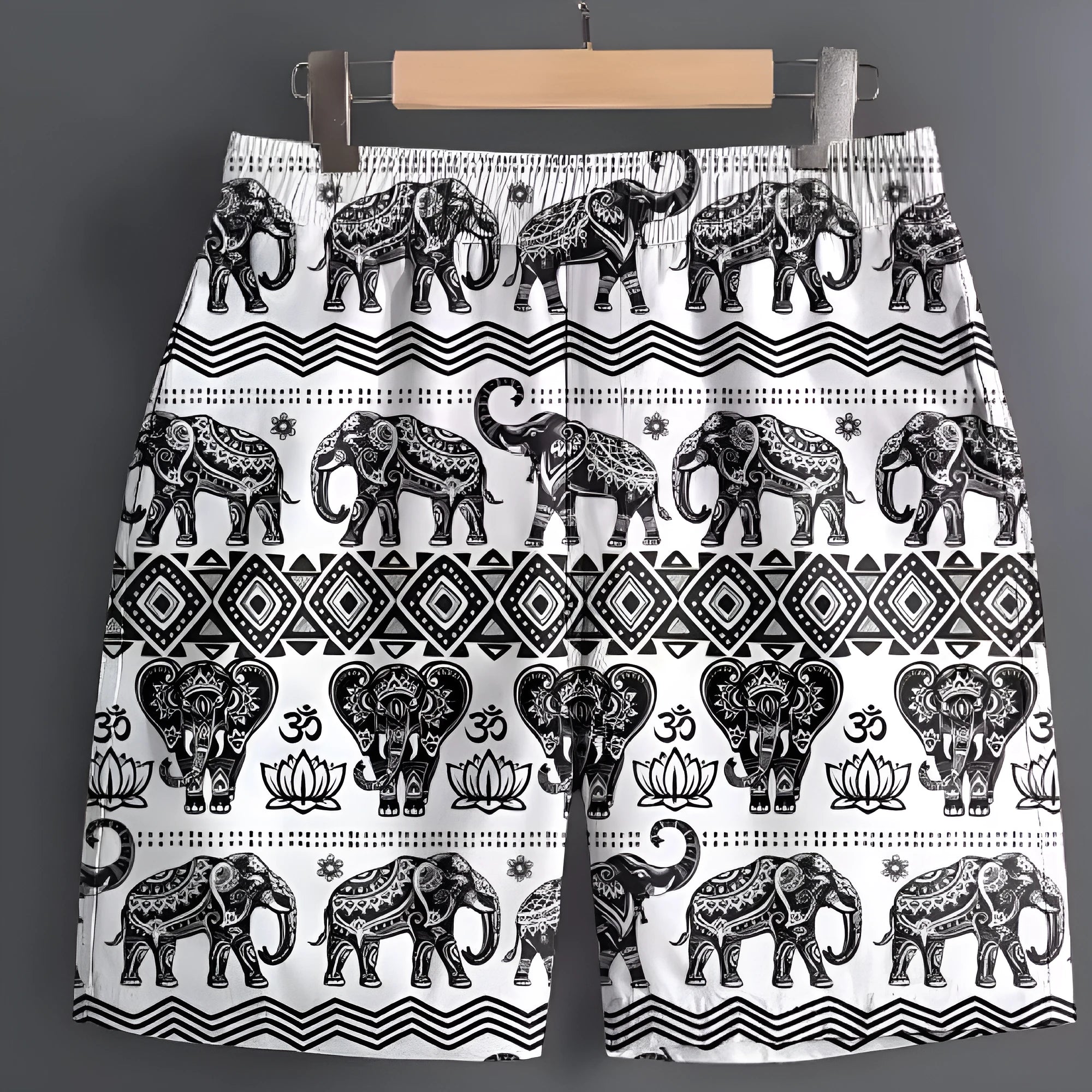 Men's patterned casual shorts in polyester fabric available in sizes from S to 5XL