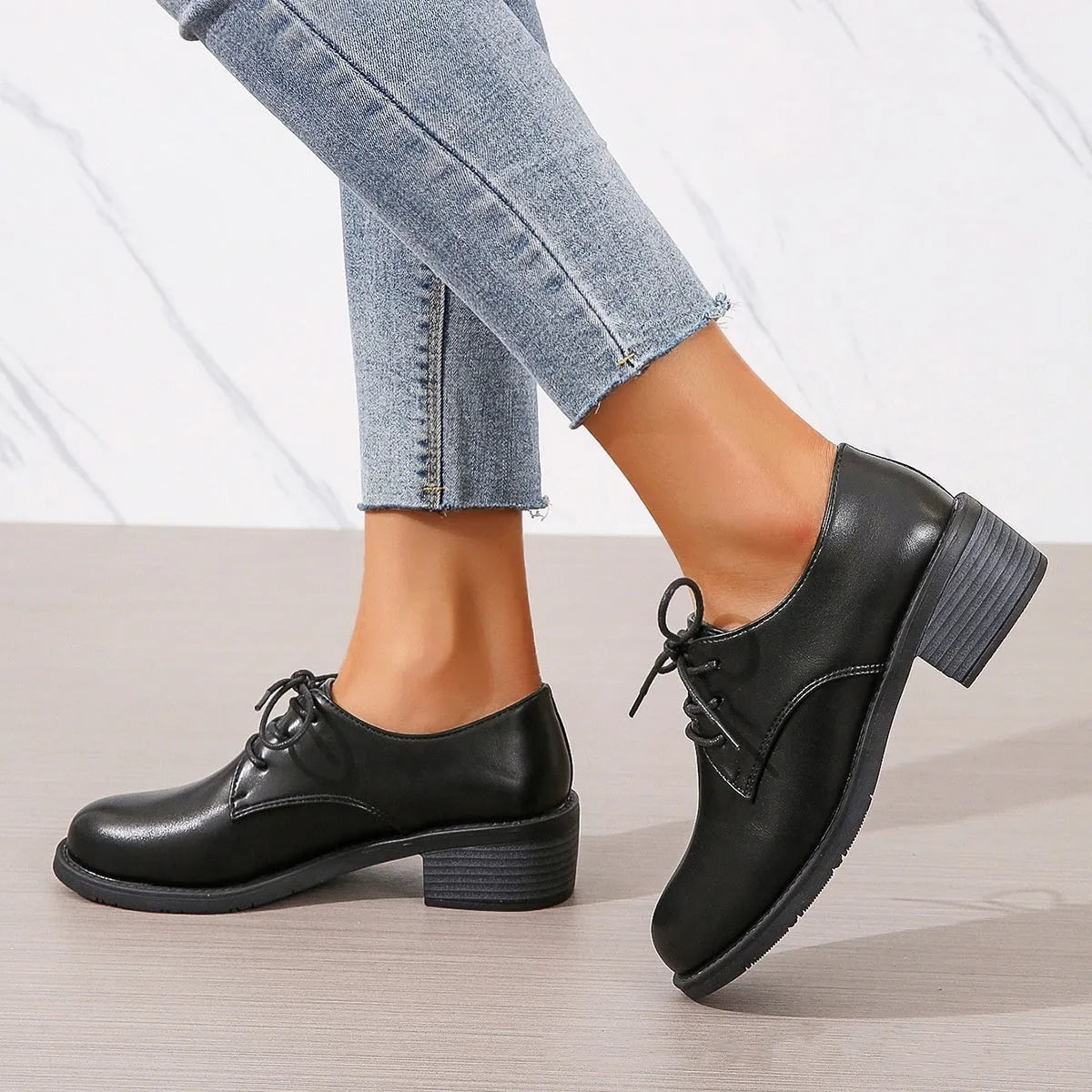 Black women's work shoes with chunky 3-5cm heel and rubber sole