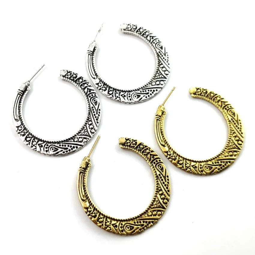 C-shaped vintage engraving earrings with street shot patterns in bronze or silver alloy metal
