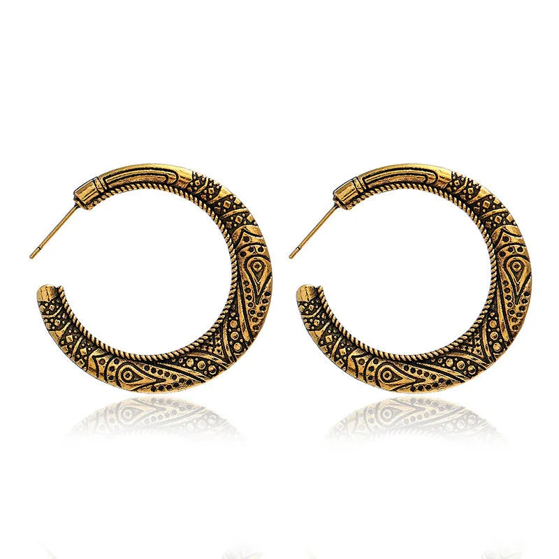 C-shaped vintage engraving earrings with street shot patterns in bronze or silver alloy metal
