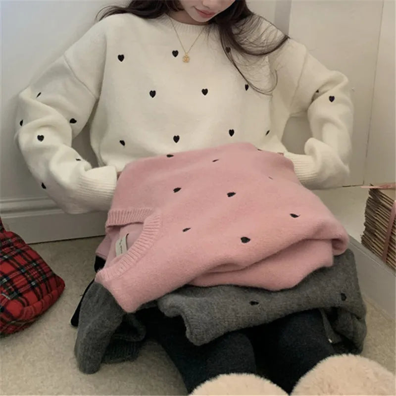 Women's loose-fit acrylic pullover sweater with embroidery in milky white