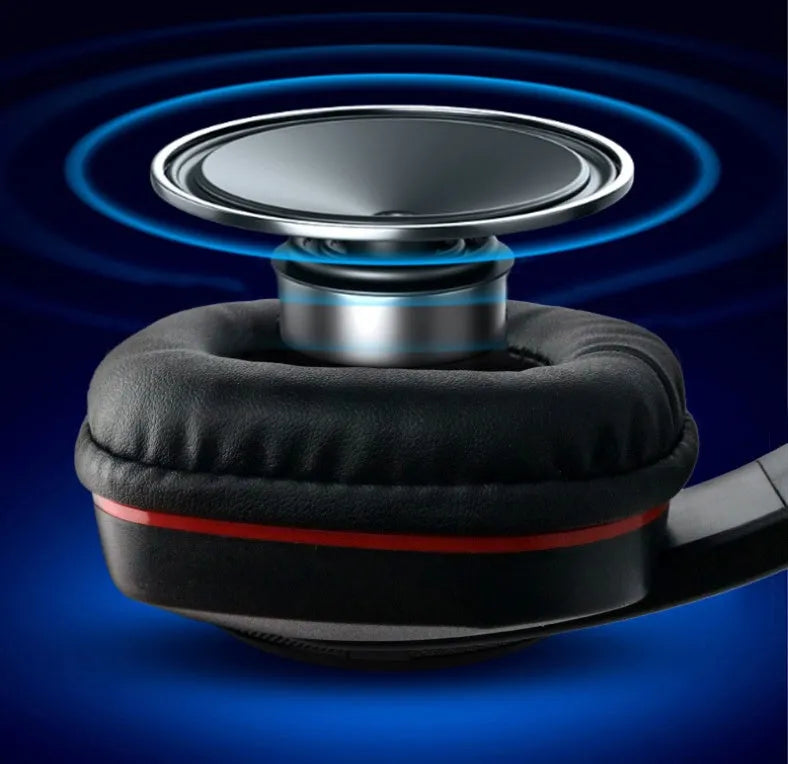 Black wired gaming headset with 40mm drivers and heavy bass sound profile