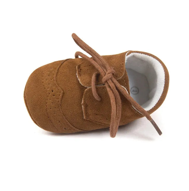 Vintage style baby soft sole walking shoes in synthetic leather available in multiple colours