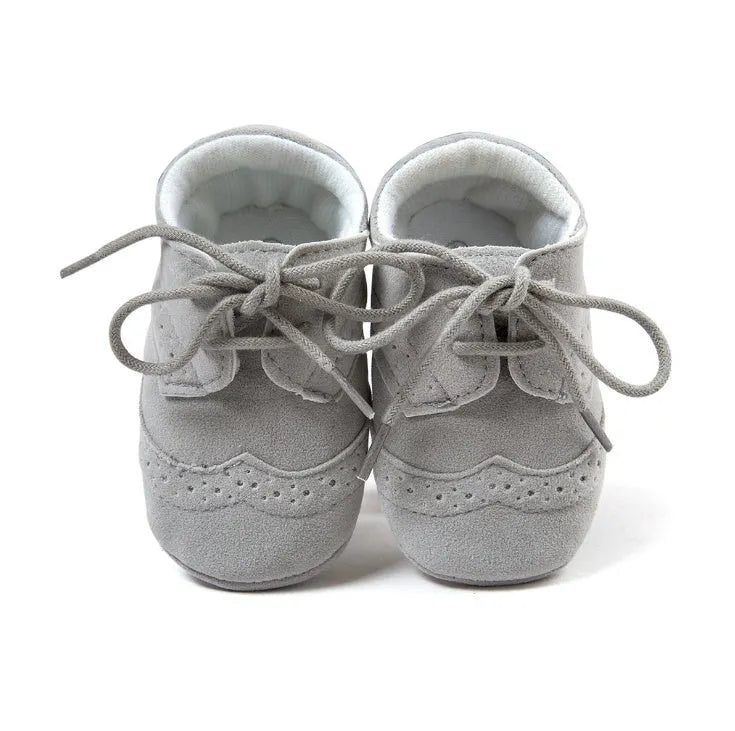 Vintage style baby soft sole walking shoes in synthetic leather available in multiple colours