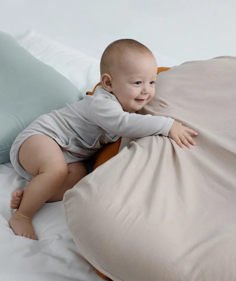 Portable baby nest crib measuring 75x45cm in cotton fabric with PP cotton filler