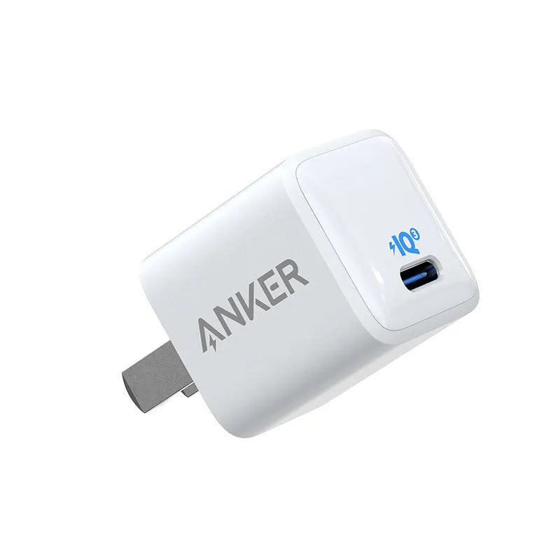 White 18W USB travel charger for mobile phones with 5V output and 600mA charging current