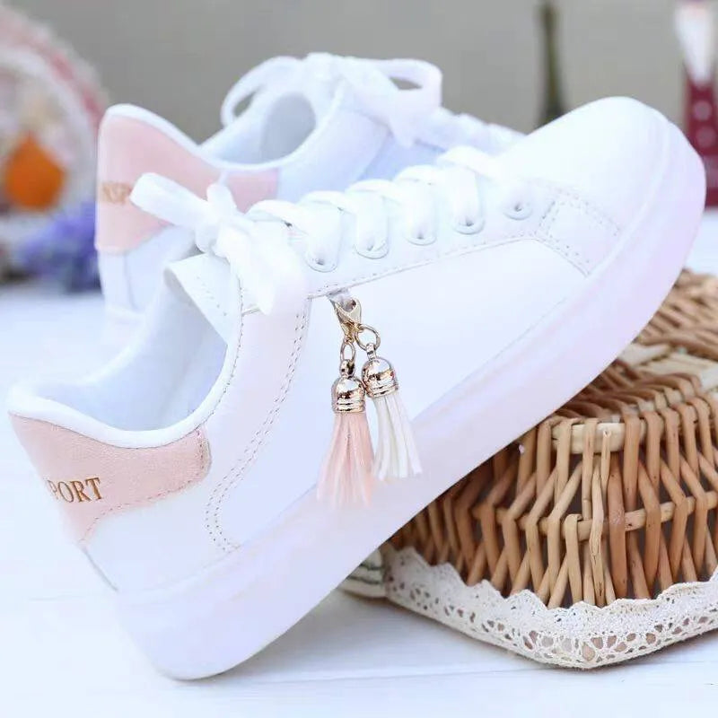 Women's white mesh flat casual shoes with a breathable lining and 4cm rubber sole.