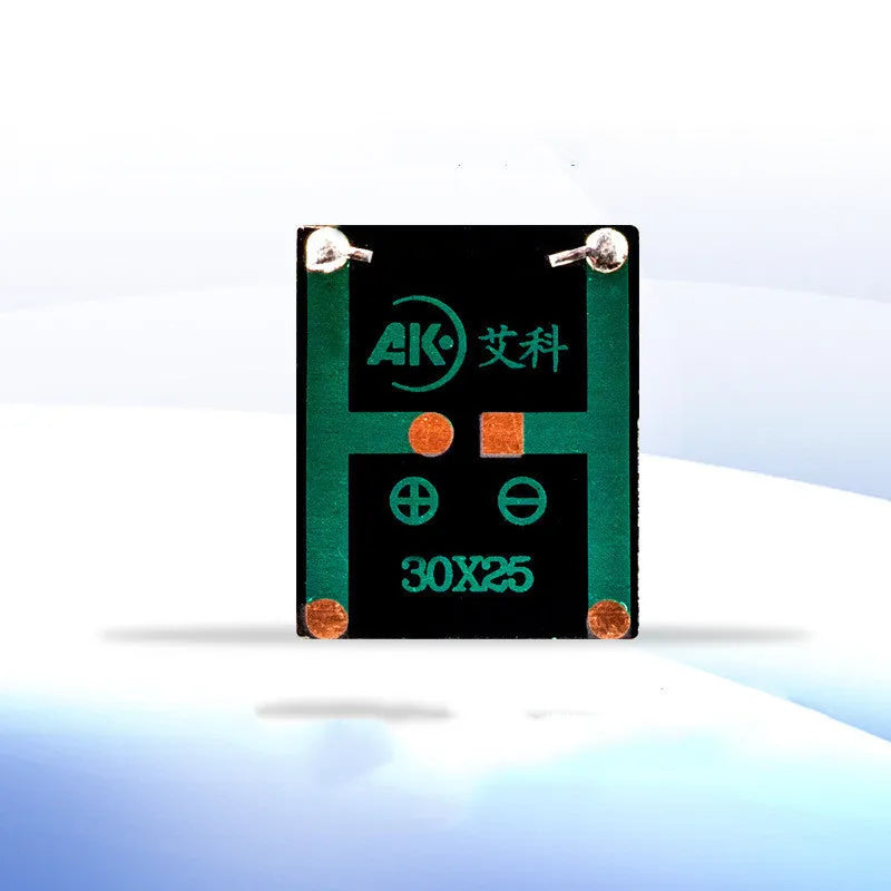 Small polycrystalline epoxy solar panel 30mm by 25mm with 1V80MA rating for DIY photovoltaic projects