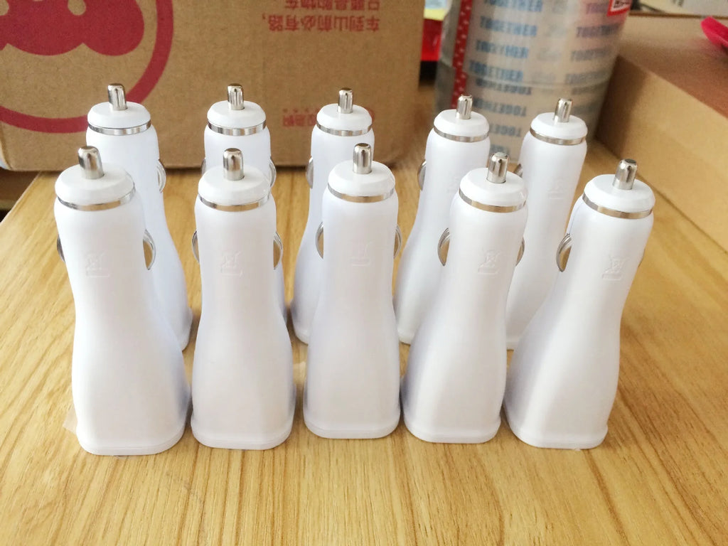 White QC30 USB car fast charger with QC2.0 certification for vehicle smartphone charging
