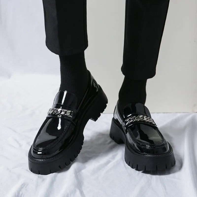 Glossy patent leather thick sole chunky heel loafers in green, round head, rubber non-slip sole, side view