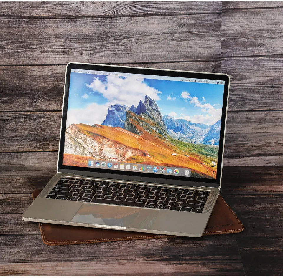 Brown crazy horse leather laptop bag for 13.3-inch MacBook Pro and Air in horizontal style