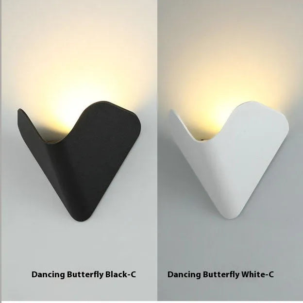 Black and white courtyard LED lighting lamp with aluminium alloy shell and IP65 waterproof rating for outdoor garden use