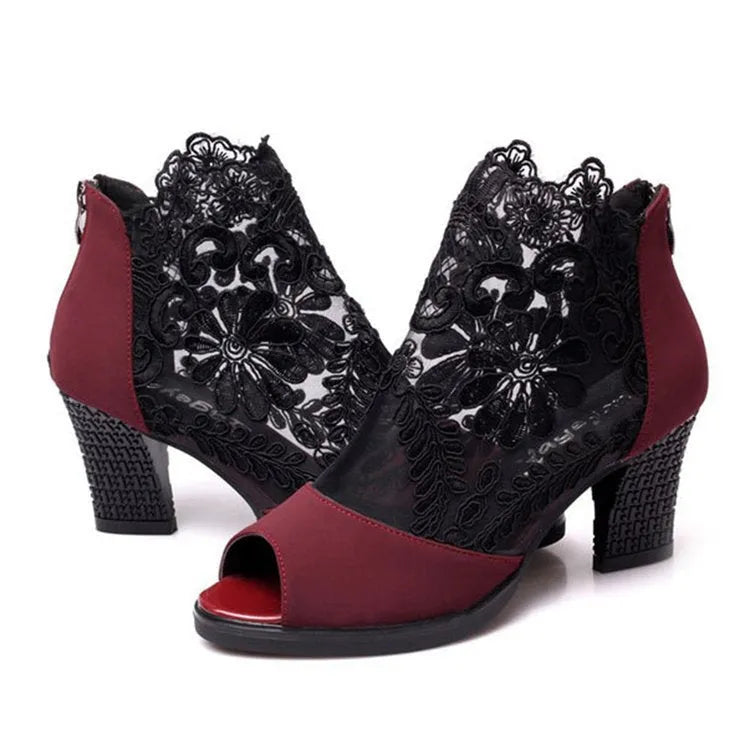 Lucyever women's black lace gladiator sandals with square heels and floral patterns