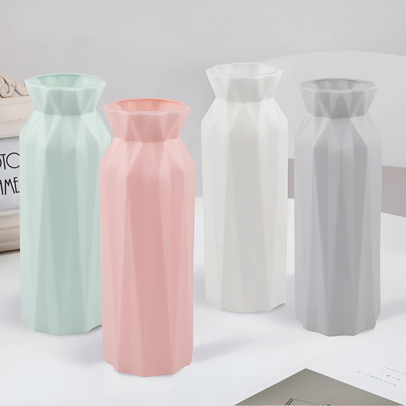 PE plastic melamine vase with 7.2 cm base in green, grey, pink, or white colours