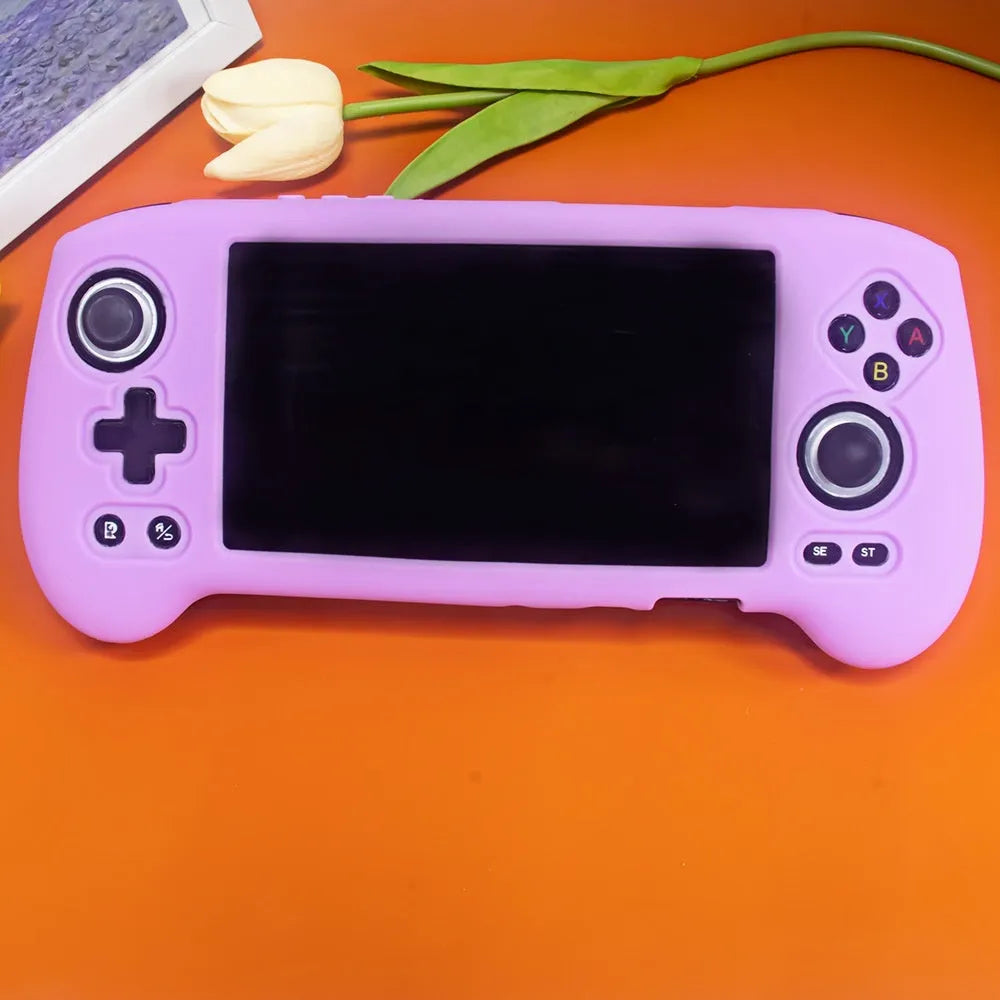 Silicone protective cover for ANBERNIC RG556 game console, beige colour, injection molded, size 22.4x10.6x2cm