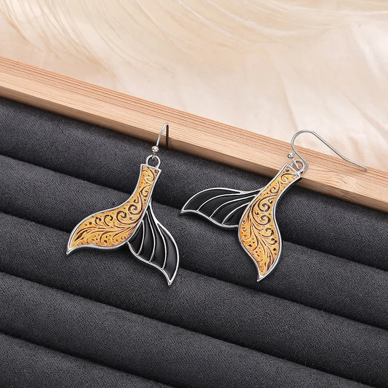Women's fishtail earrings with whale design in white gold colour retro alloy jewellery