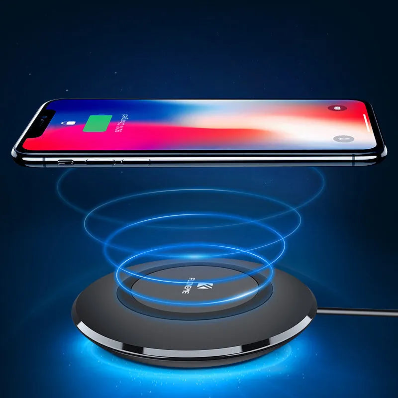 Round 5W wireless charger compatible with Floveme devices and iPhones in black ABS plastic