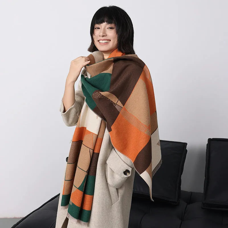 Long beige imitation cashmere scarf draped to show 185cm length and texture