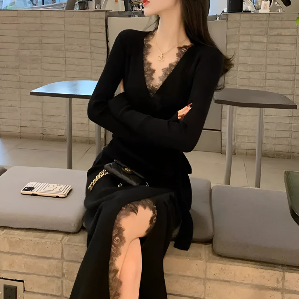 Black polyester woolen skirt with slim fit princess dress silhouette