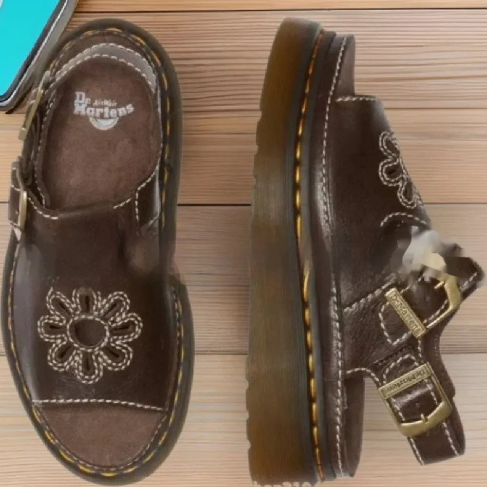 Men's embroidered floral pattern beach sandals in black or brown colours with PU leather construction