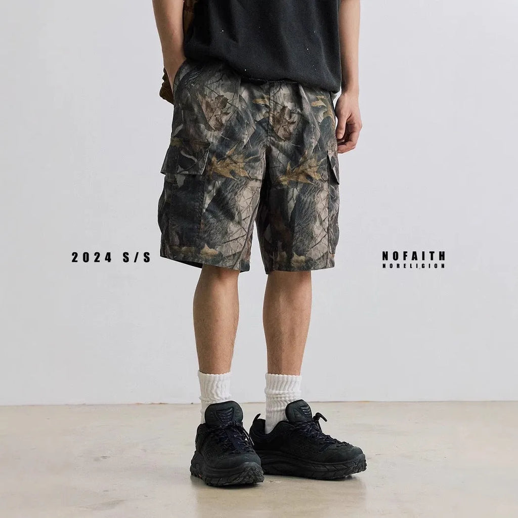 Loose casual straight-leg denim shorts with elastic waist in black or army green colour