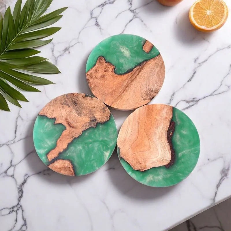 Nordic style wooden coaster for tea sets in green round pattern