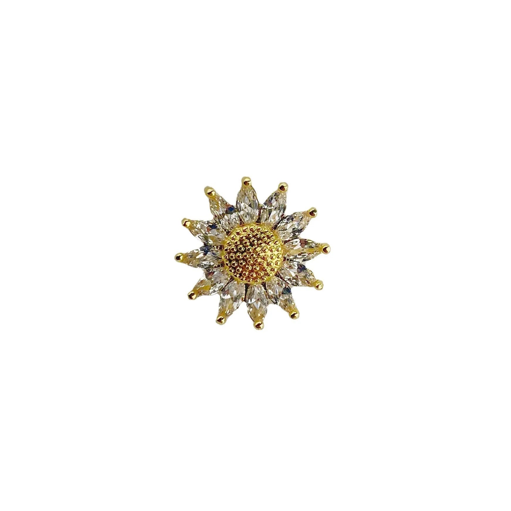 Geometric-shaped copper brooch with electroplated finish for women's clothing.