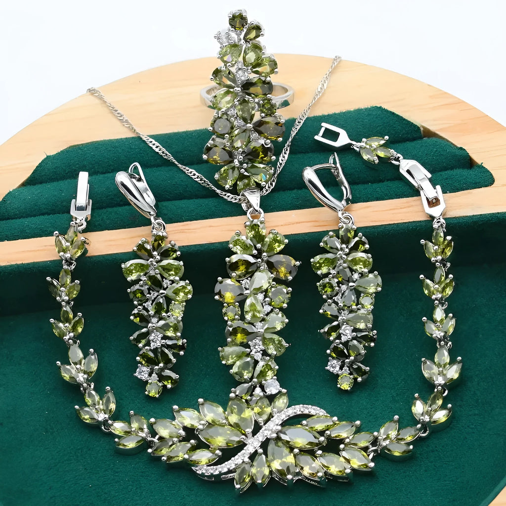 Retro jewellery set with copper zircon pendant featuring plant pattern in olive and purple colours