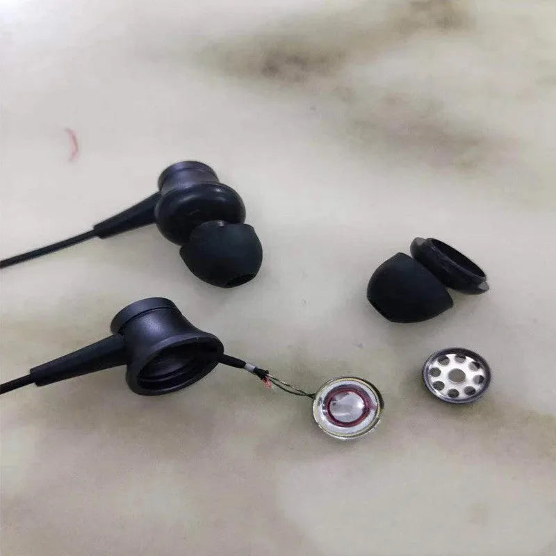 Piston in-ear headphones with 3.5mm wired connection in black, blue and red colour options