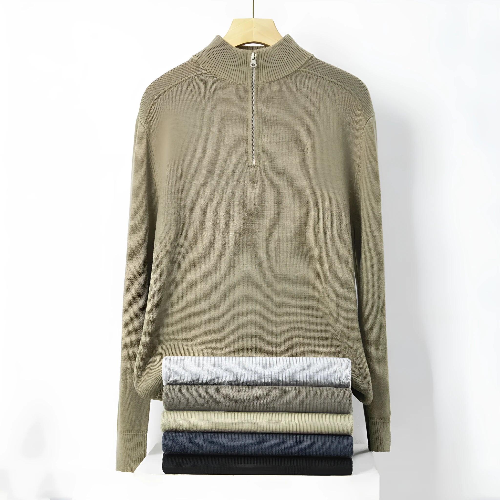 Men's casual wool pullover sweater in slim fit with long sleeves and thickened design