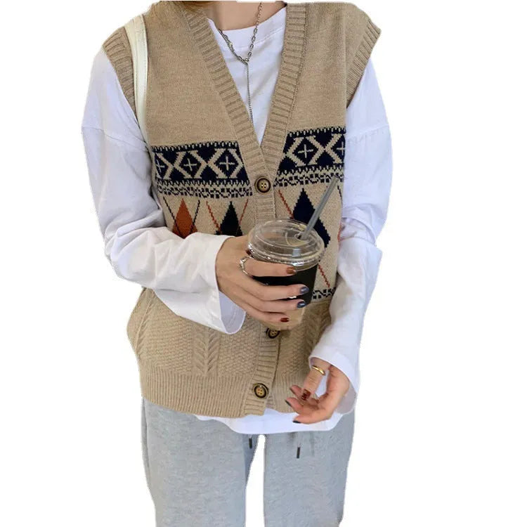 Loose sleeveless cardigan top with diamond plaid pattern in acrylic fibre material