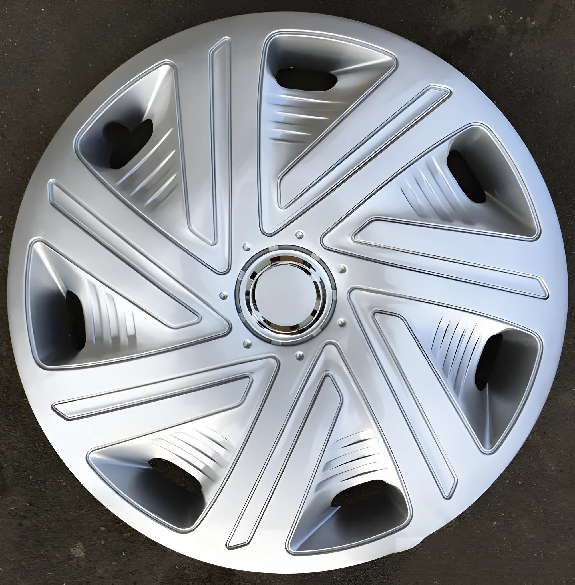 Universal ABS plastic wheel hub cover in monochrome finish for vehicle decoration