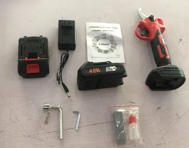 Wireless electric pruning shears with lithium batteries in plastic storage case