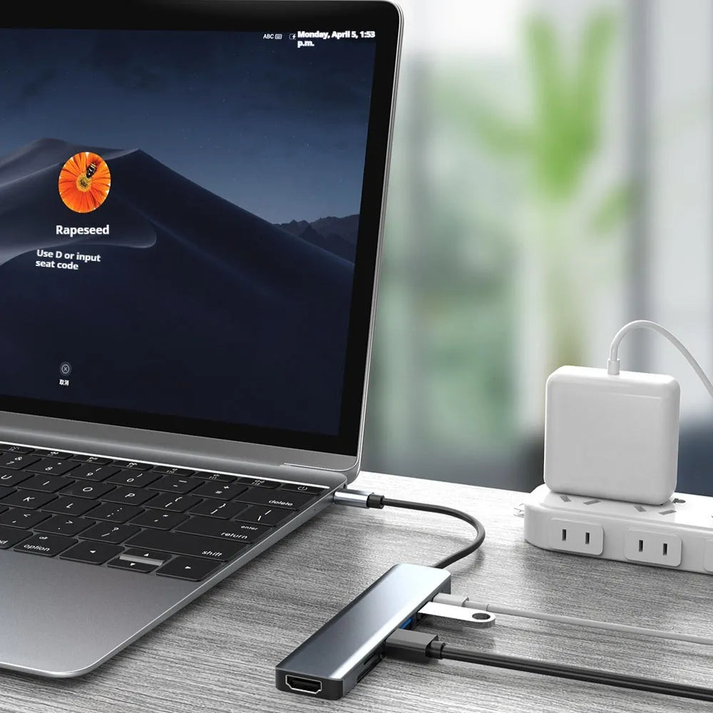USB Type-C expander hub with seven ports and 0.145m cable for computer connectivity
