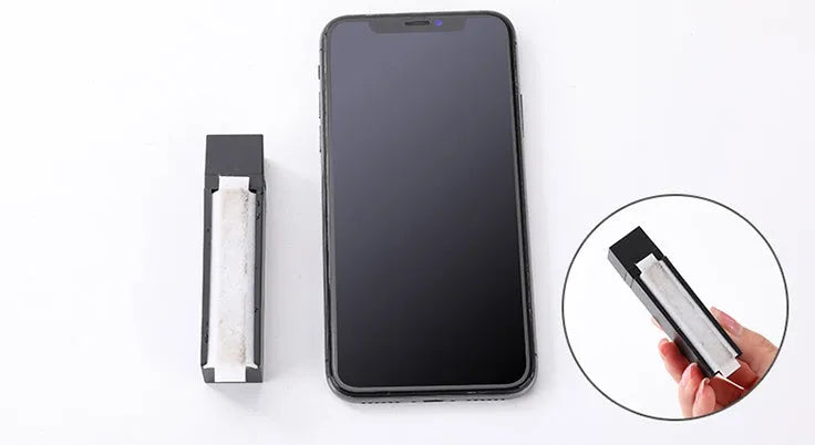 Disposable mobile phone screen cleaner kit with 40 antibacterial wipes in black packaging