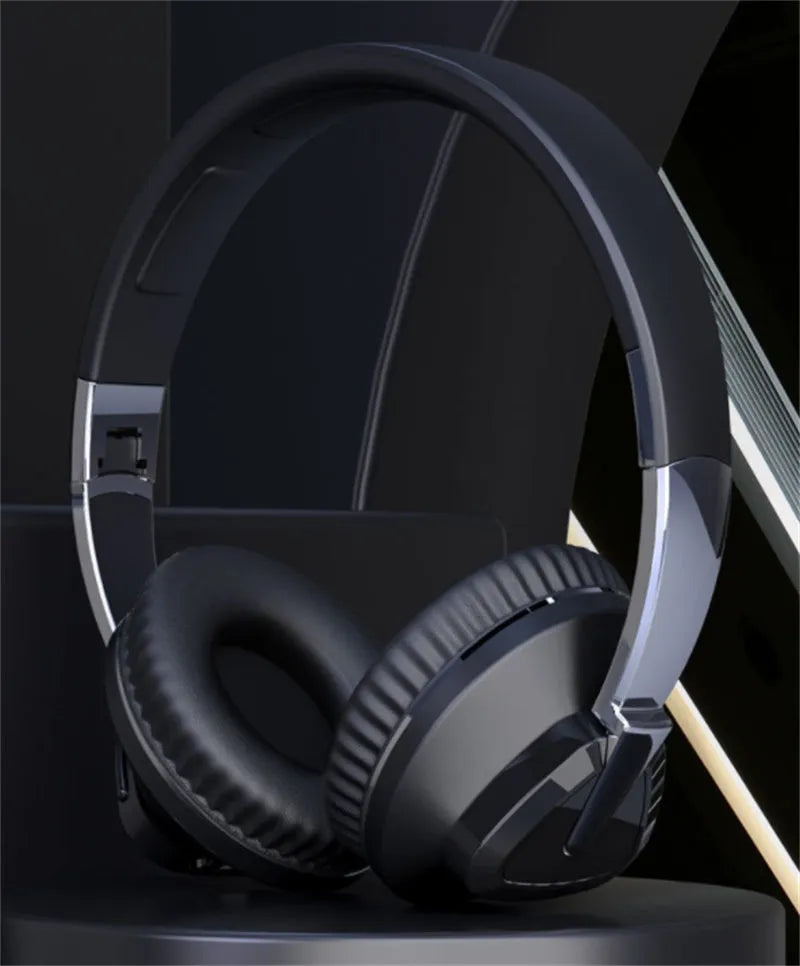 H3 wireless subwoofer headset in black colour showing all-inclusive ear design with skin-friendly ear cups