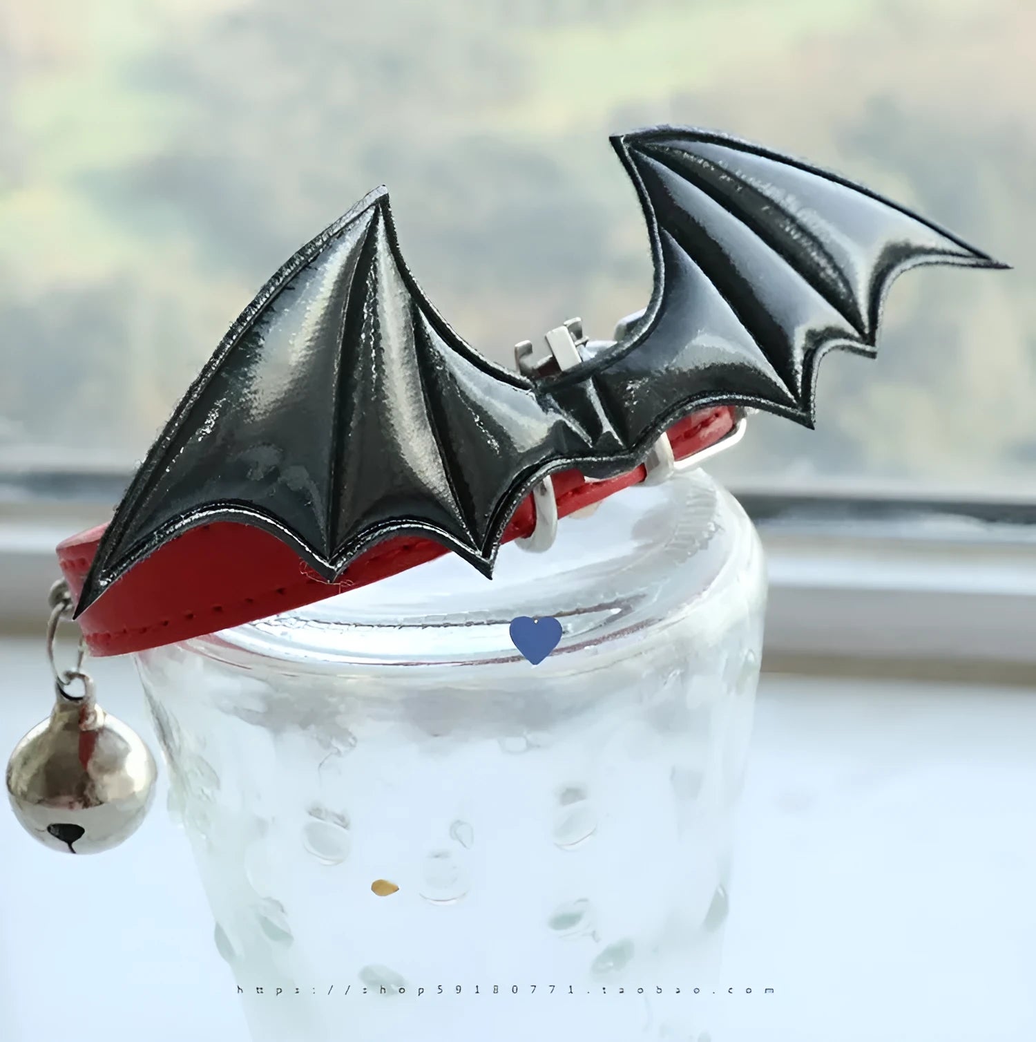 Small dog leather collar with devil wings design in patent leather satin