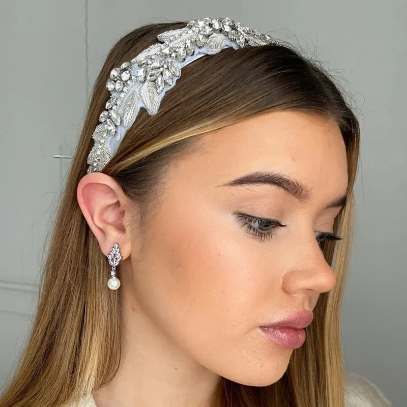 Geometric flower earrings with zircon inlays in gold, platinum, and rose gold plating options